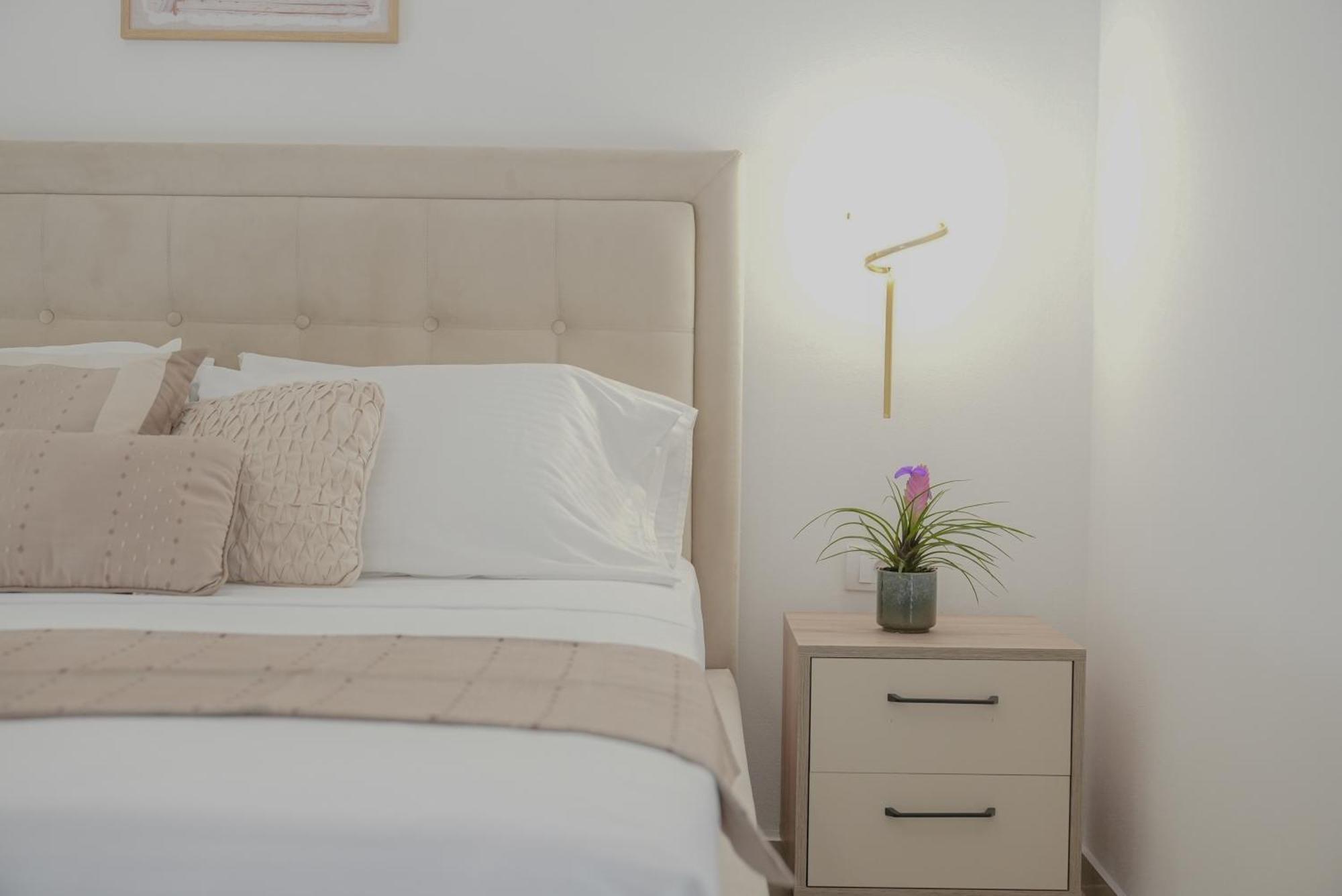 Mar Nero Apartments Bregvija Bagian luar foto