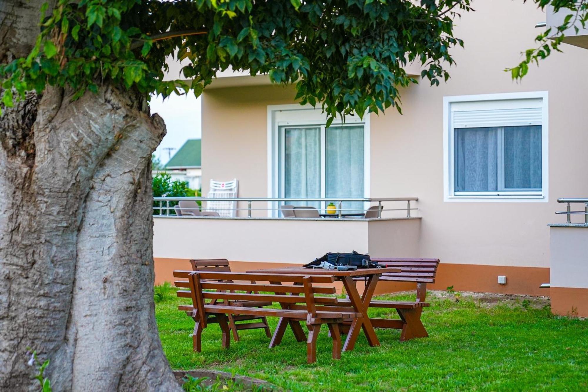 Mar Nero Apartments Bregvija Bagian luar foto