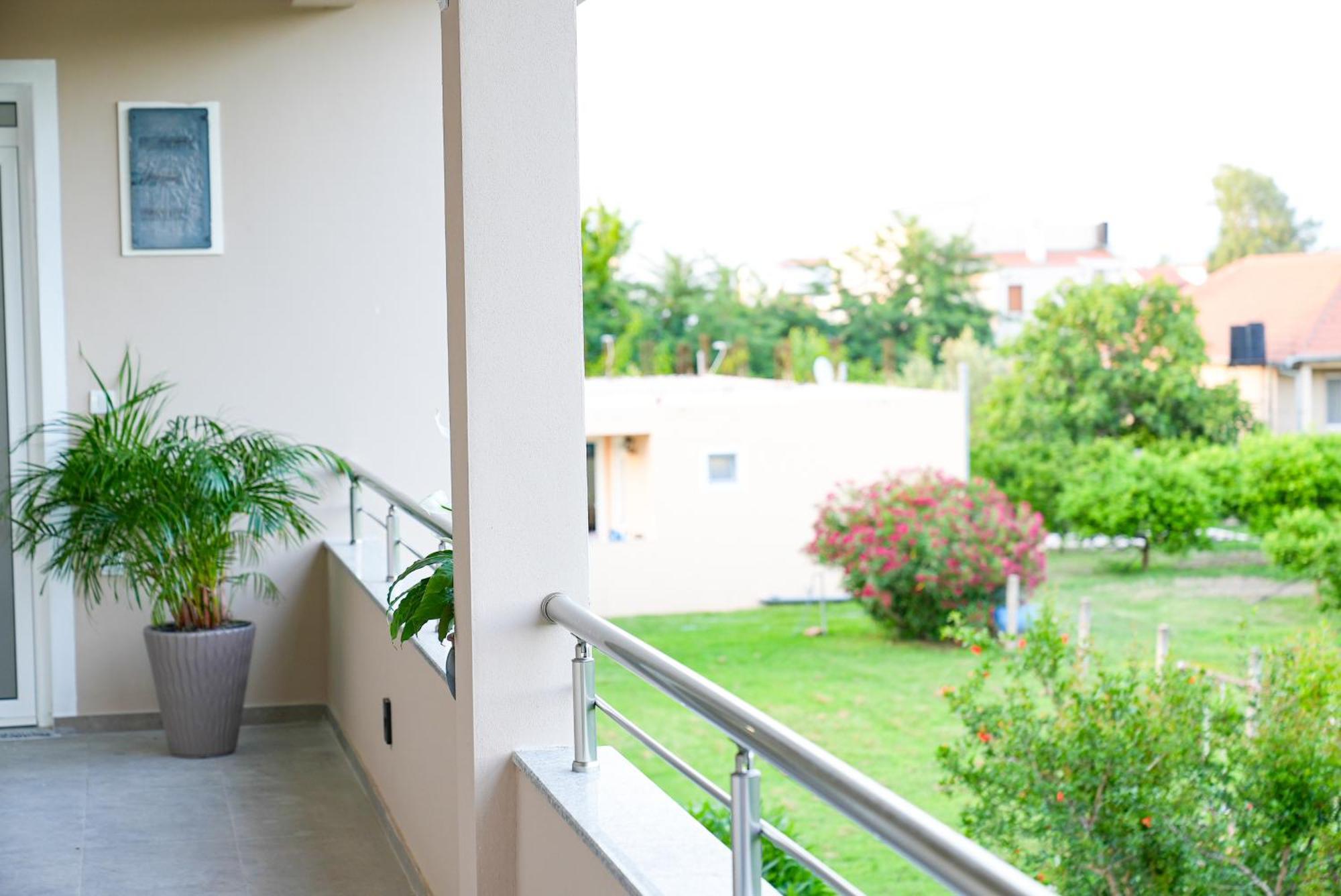 Mar Nero Apartments Bregvija Bagian luar foto
