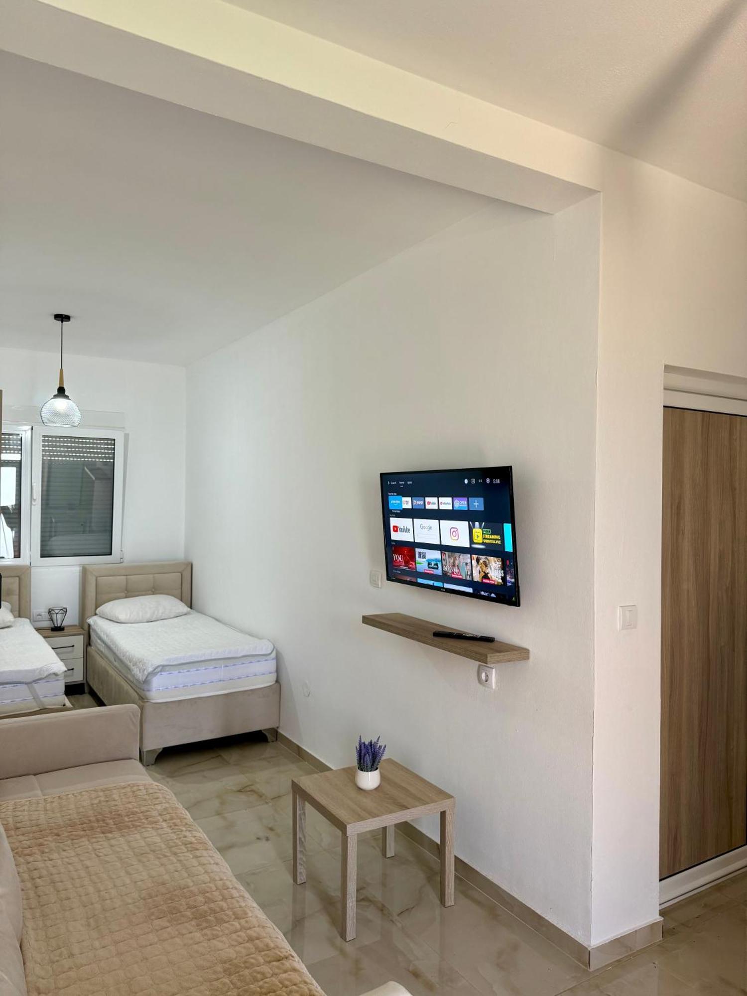 Mar Nero Apartments Bregvija Bagian luar foto